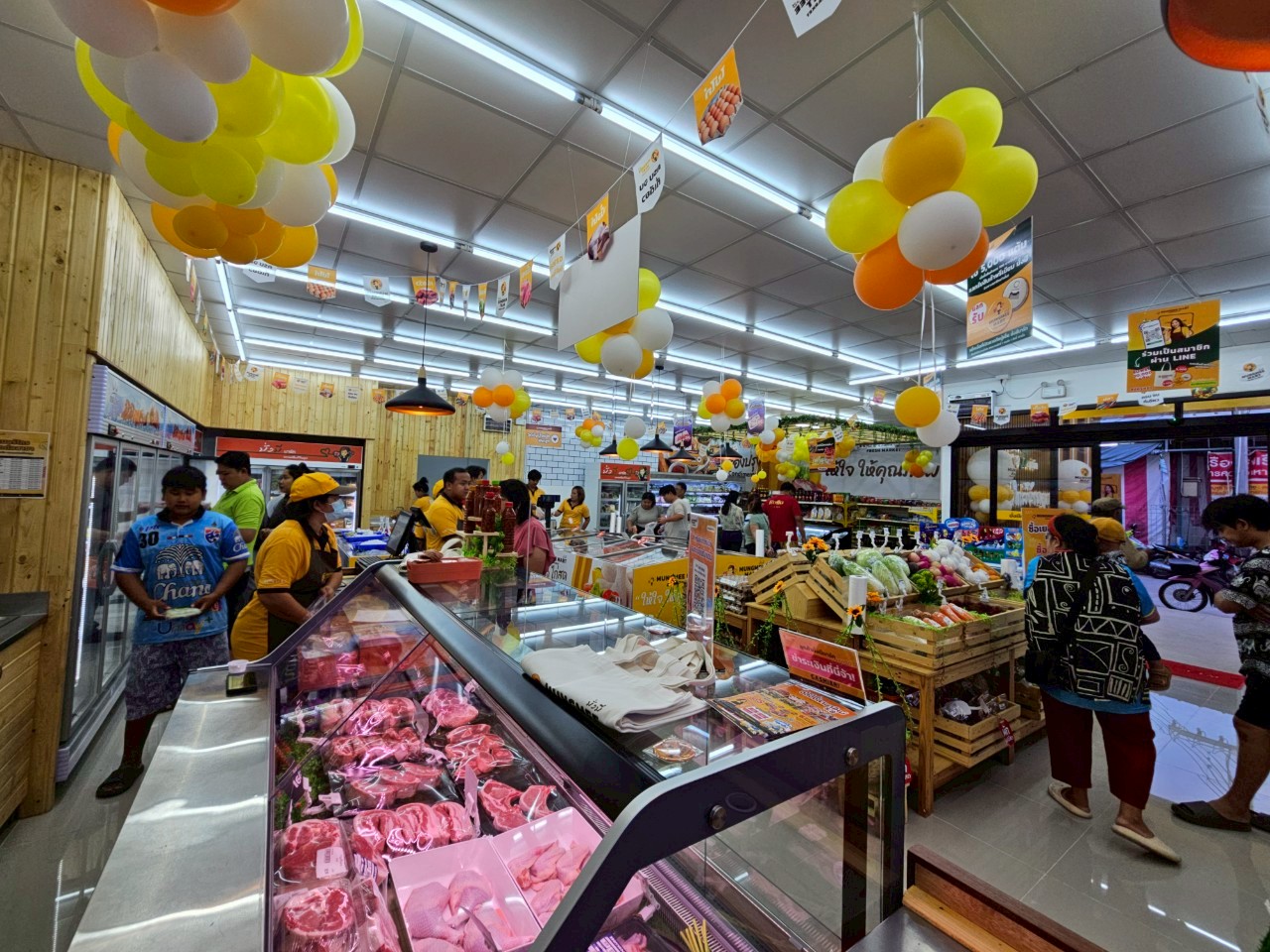 ภาพรวมสินค้าและบริการ Mungmee Mart